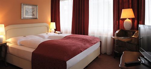 Hotel Vier Jahreszeiten Залцбург Екстериор снимка