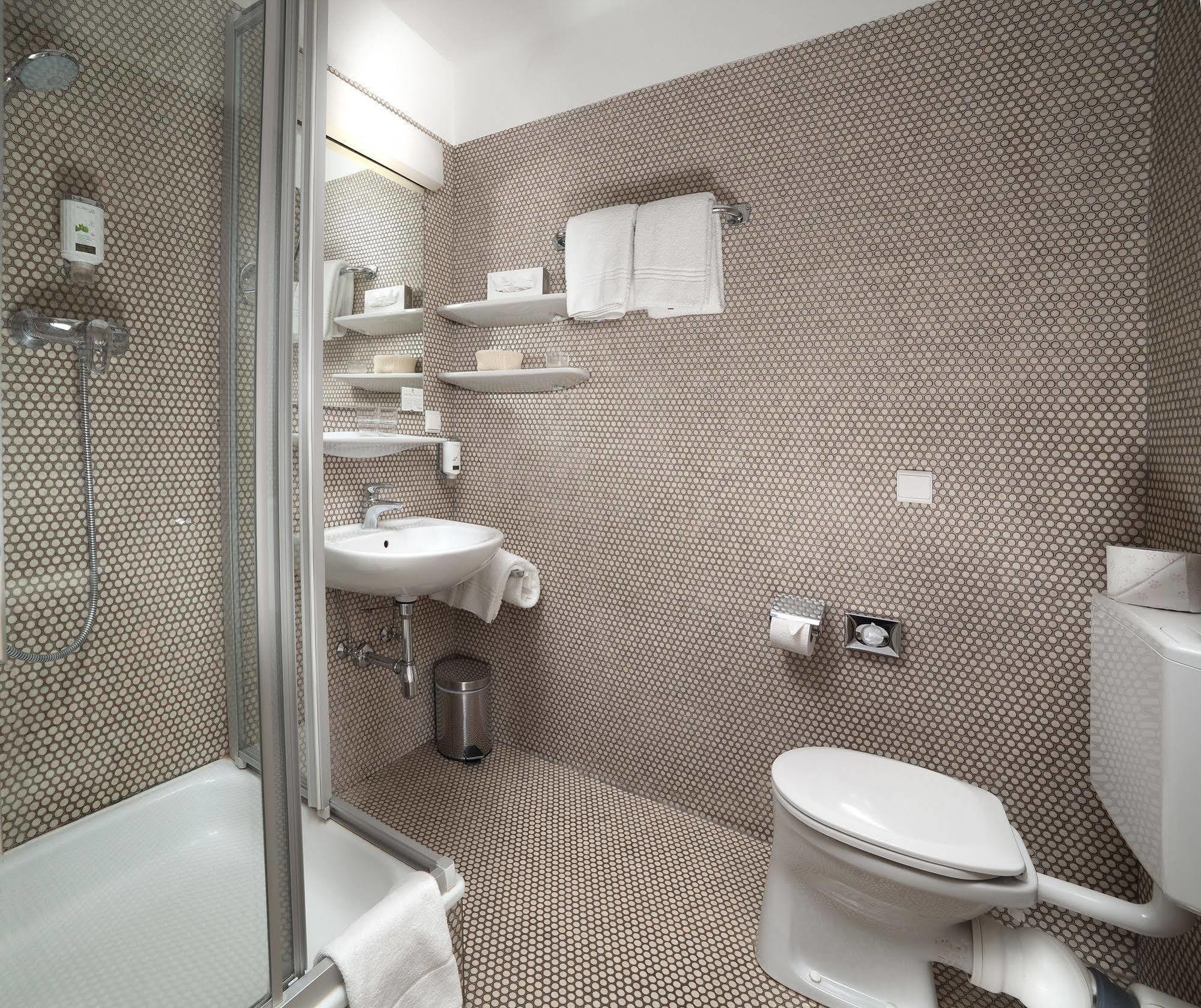 Hotel Vier Jahreszeiten Залцбург Екстериор снимка
